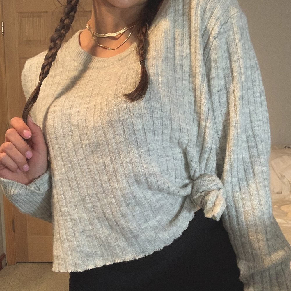 Old Navy Light Gray Cozy Ribbed Crew Neck Sweater